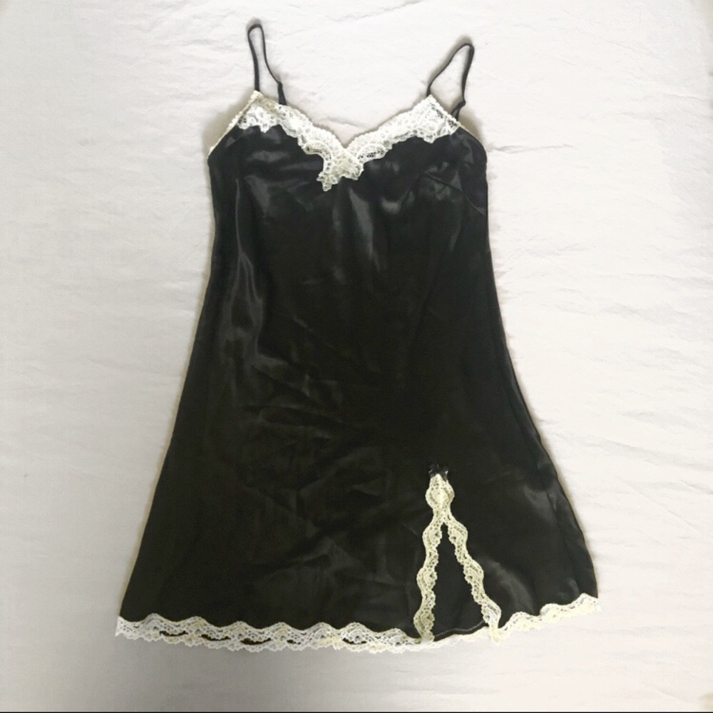 VS *NWT Satin Slip with Lace Trim